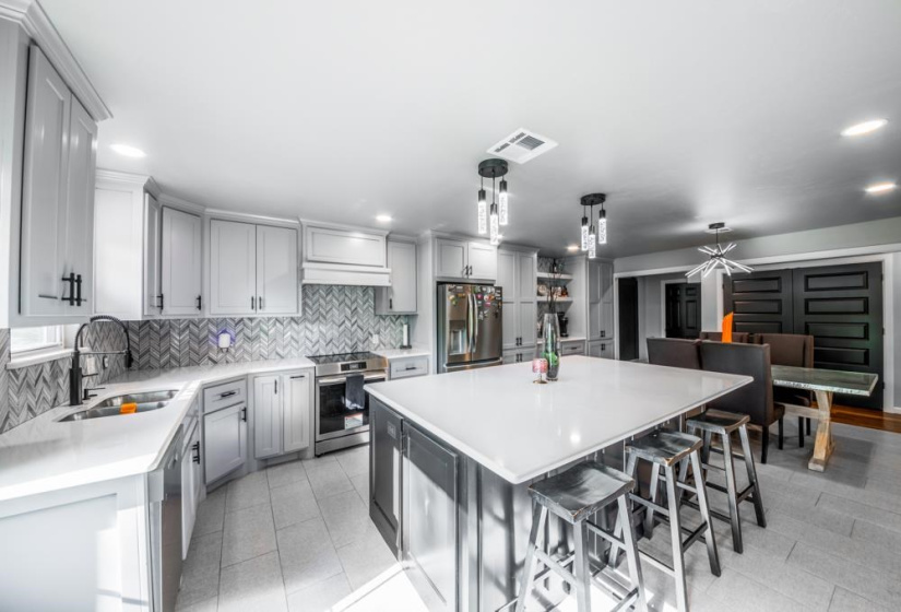 4 Bedrooms Bedrooms, ,2 BathroomsBathrooms,Residential,Single Family,Tan Tara,1,131867