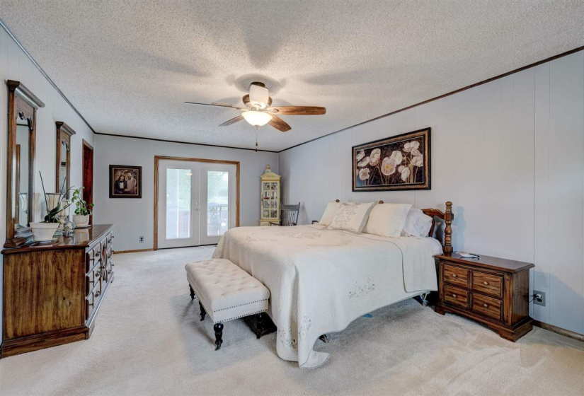 3 Bedrooms Bedrooms, ,2 BathroomsBathrooms,Residential,Single Family,Broadway,1.5,131871