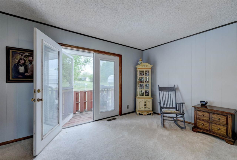 3 Bedrooms Bedrooms, ,2 BathroomsBathrooms,Residential,Single Family,Broadway,1.5,131871