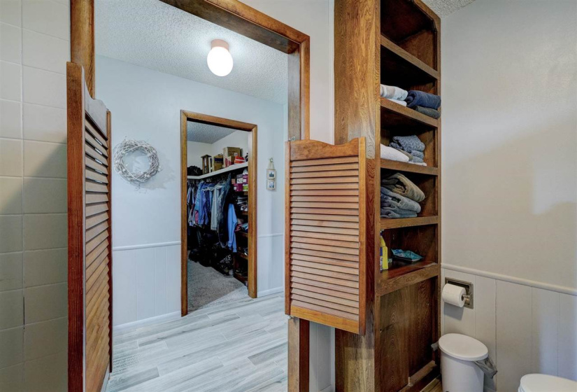 3 Bedrooms Bedrooms, ,2 BathroomsBathrooms,Residential,Single Family,Broadway,1.5,131871