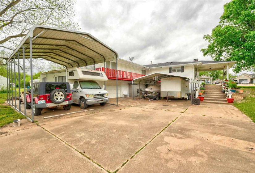 3 Bedrooms Bedrooms, ,2 BathroomsBathrooms,Residential,Single Family,Broadway,1.5,131871