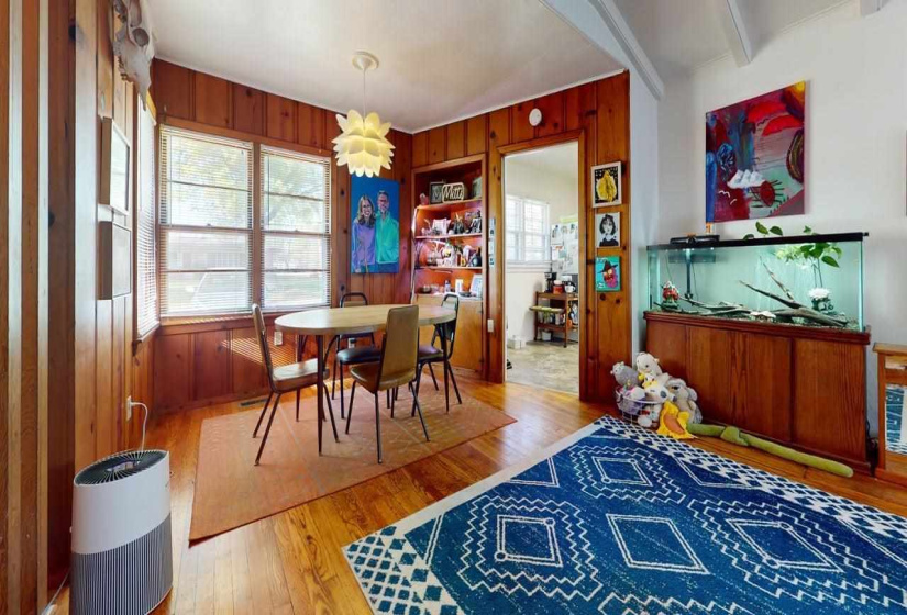 4 Bedrooms Bedrooms, 0 ,1 BathroomBathrooms,Residential,Single Family,10th,1,131881