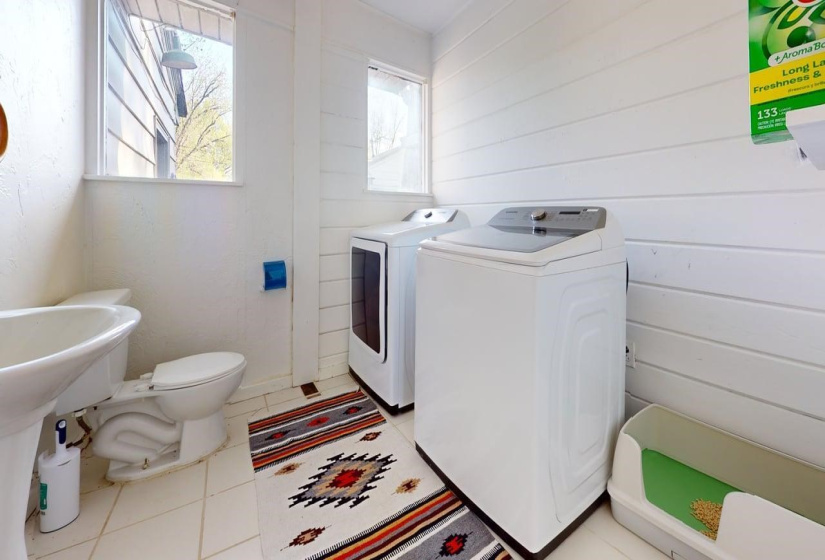 4 Bedrooms Bedrooms, 0 ,1 BathroomBathrooms,Residential,Single Family,10th,1,131881