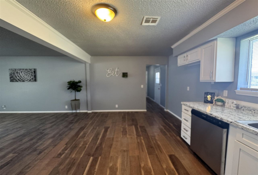 3 Bedrooms Bedrooms, ,1 BathroomBathrooms,Residential,Single Family,Thompson,1,131887