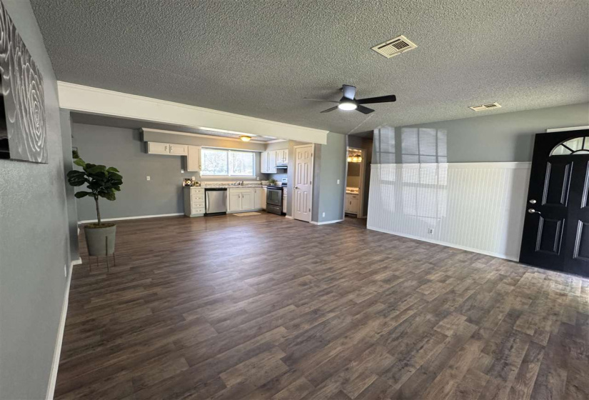 3 Bedrooms Bedrooms, ,1 BathroomBathrooms,Residential,Single Family,Thompson,1,131887