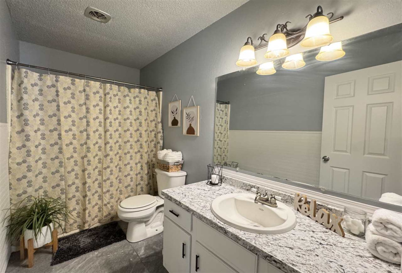 3 Bedrooms Bedrooms, ,1 BathroomBathrooms,Residential,Single Family,Thompson,1,131887
