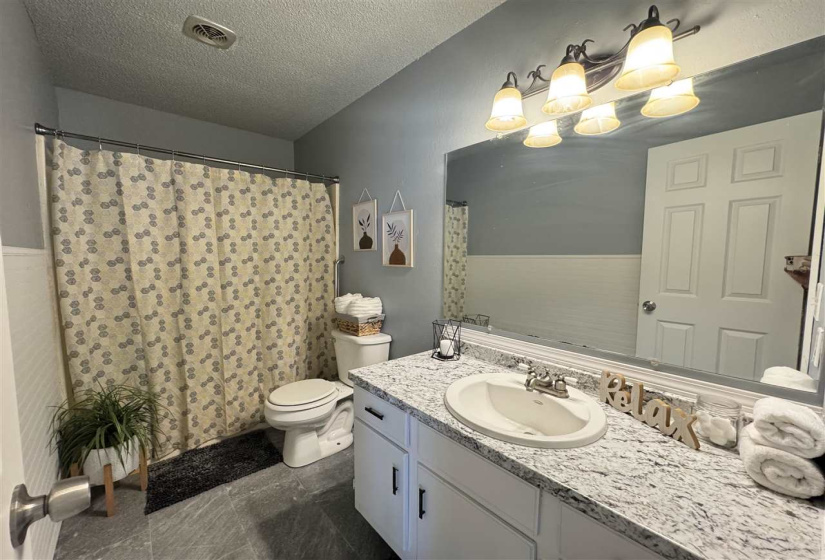 3 Bedrooms Bedrooms, ,1 BathroomBathrooms,Residential,Single Family,Thompson,1,131887