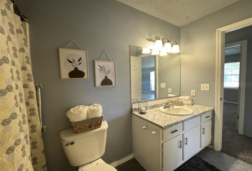3 Bedrooms Bedrooms, ,1 BathroomBathrooms,Residential,Single Family,Thompson,1,131887