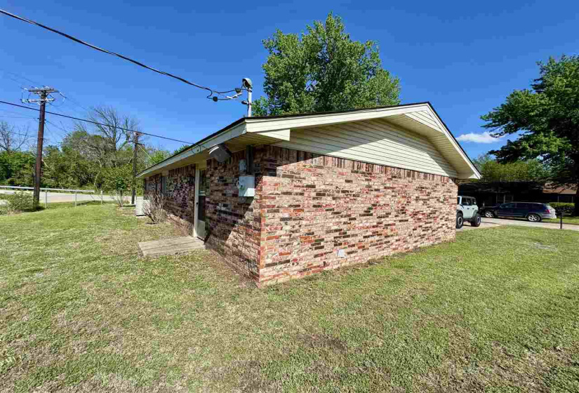 3 Bedrooms Bedrooms, ,1 BathroomBathrooms,Residential,Single Family,Thompson,1,131887