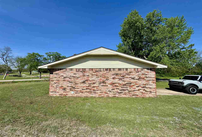 3 Bedrooms Bedrooms, ,1 BathroomBathrooms,Residential,Single Family,Thompson,1,131887
