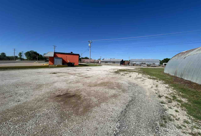2 BathroomsBathrooms,Residential,Single Family,7th,1,131894