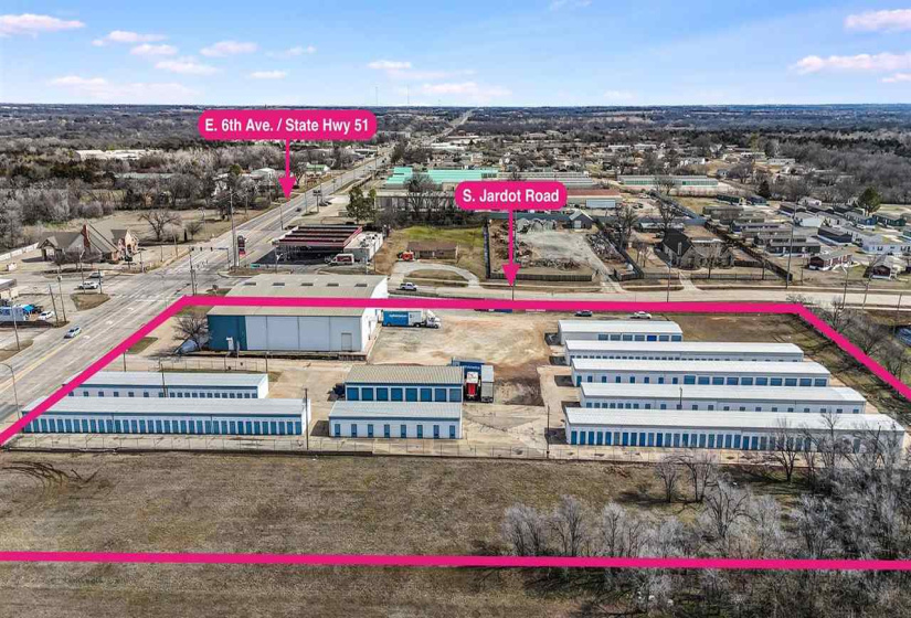 31 BathroomsBathrooms,Commercial/industrial,Commercial,6th,1,131902
