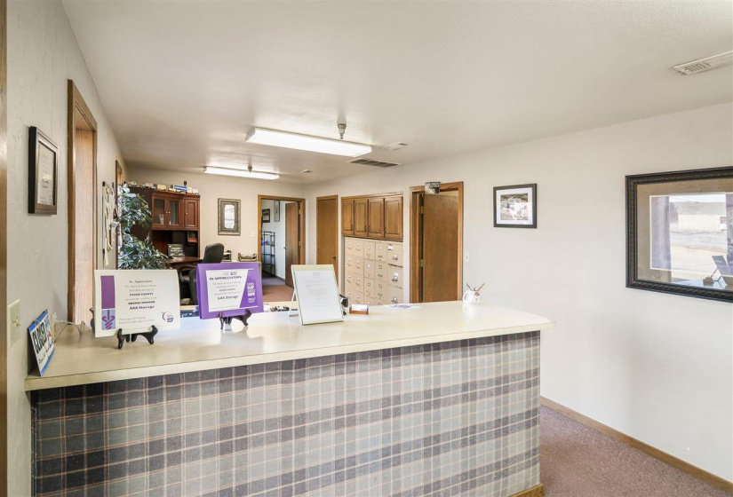 31 BathroomsBathrooms,Commercial/industrial,Commercial,6th,1,131902