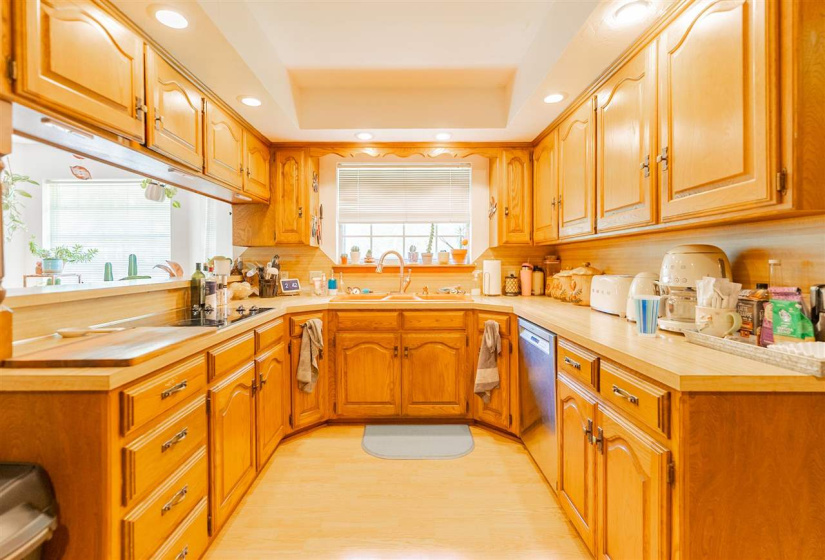 4 Bedrooms Bedrooms, ,2 BathroomsBathrooms,Residential,Single Family,El Camino,2,131901