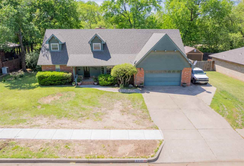 4 Bedrooms Bedrooms, ,2 BathroomsBathrooms,Residential,Single Family,El Camino,2,131901