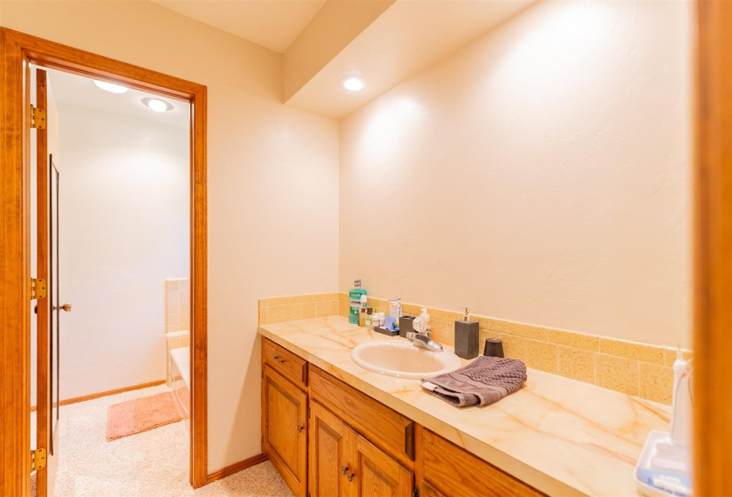 4 Bedrooms Bedrooms, ,2 BathroomsBathrooms,Residential,Single Family,El Camino,2,131901