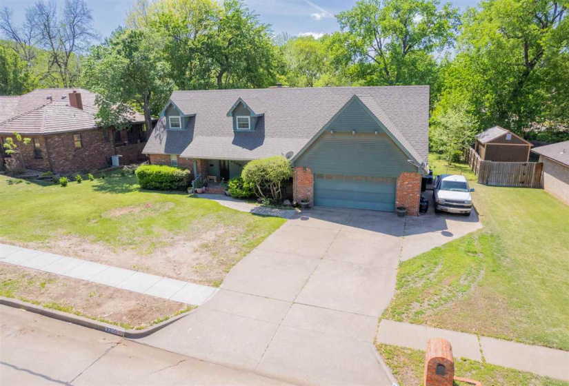 4 Bedrooms Bedrooms, ,2 BathroomsBathrooms,Residential,Single Family,El Camino,2,131901
