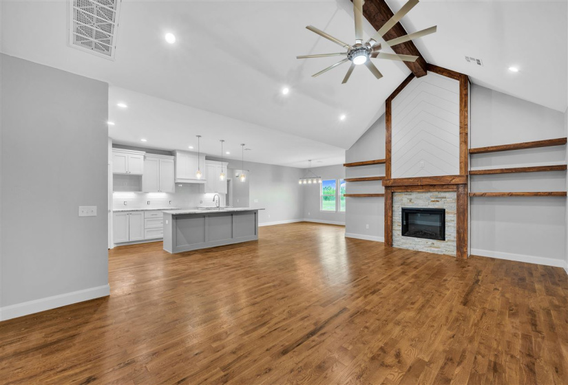 4 Bedrooms Bedrooms, ,2 BathroomsBathrooms,Residential,Single Family,Westchester Way,1,131904