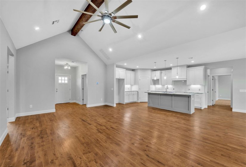4 Bedrooms Bedrooms, ,2 BathroomsBathrooms,Residential,Single Family,Westchester Way,1,131904