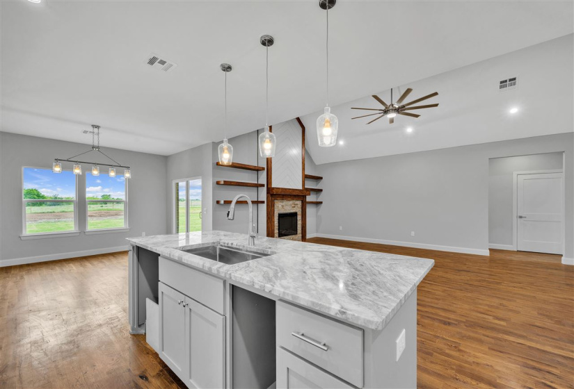 4 Bedrooms Bedrooms, ,2 BathroomsBathrooms,Residential,Single Family,Westchester Way,1,131904