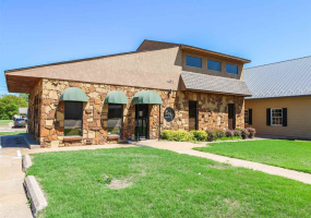 6 BathroomsBathrooms,Commercial/industrial,Commercial,Main,2,131911