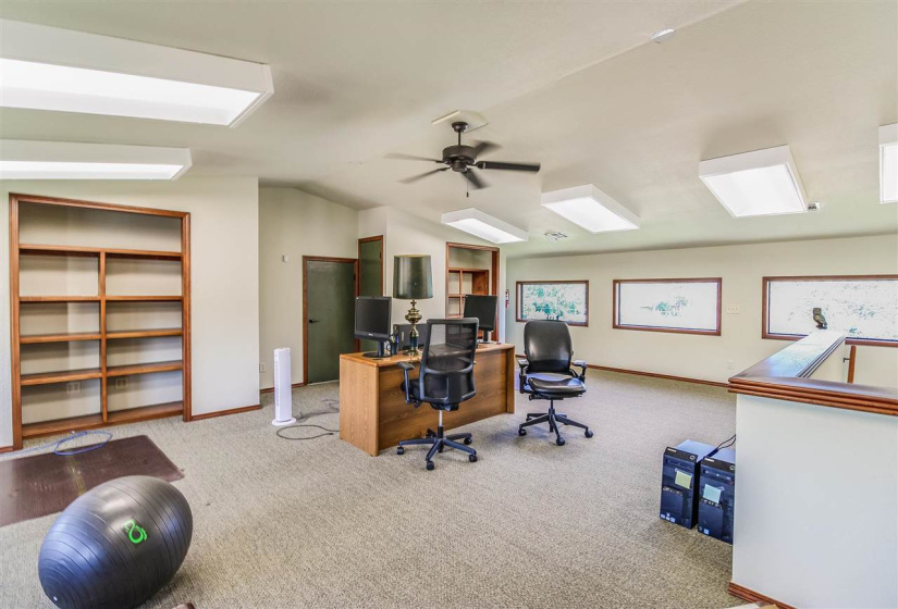 6 BathroomsBathrooms,Commercial/industrial,Commercial,Main,2,131911