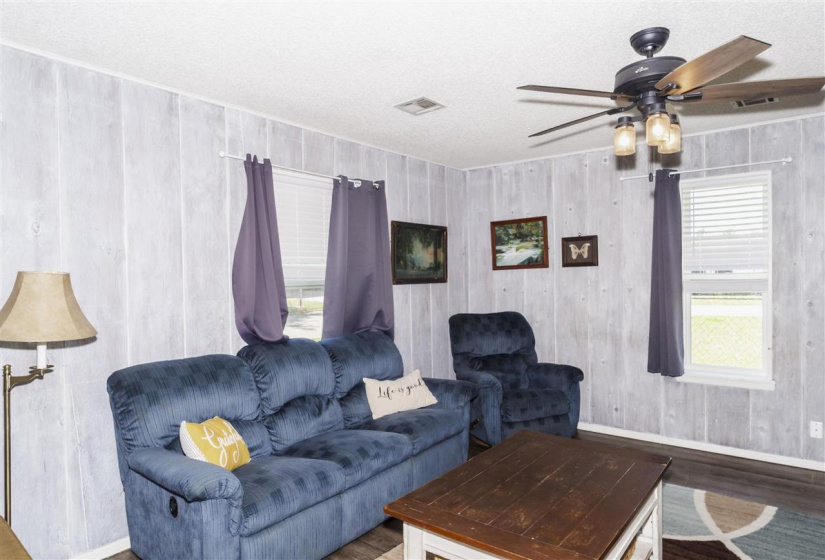 3 Bedrooms Bedrooms, 0 ,2 BathroomsBathrooms,Residential,Single Family,Sunset,1,131908