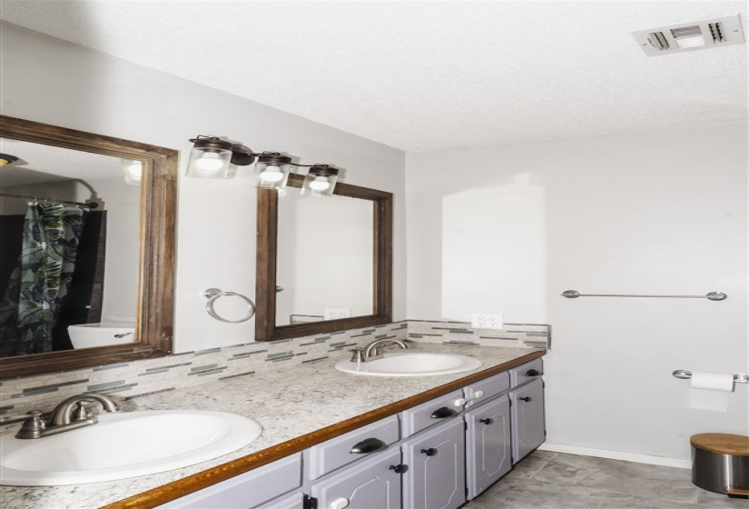 3 Bedrooms Bedrooms, 0 ,2 BathroomsBathrooms,Residential,Single Family,Sunset,1,131908