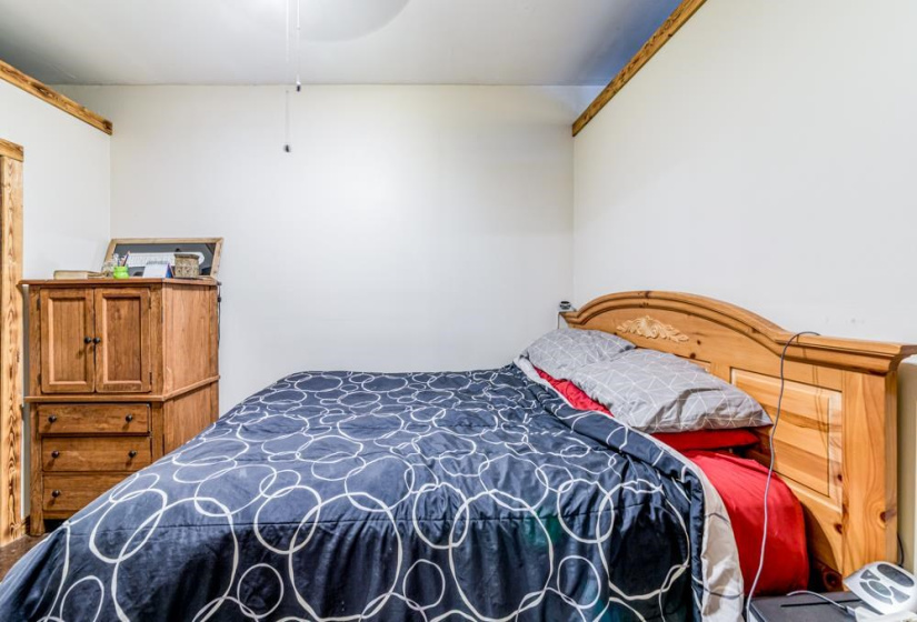 2 Bedrooms Bedrooms, ,1 BathroomBathrooms,Residential,Single Family,80th St,1,131909