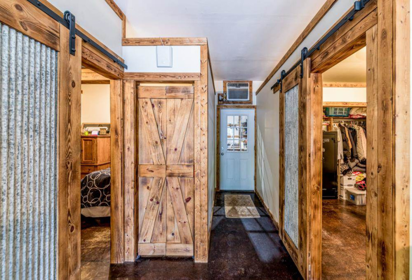 2 Bedrooms Bedrooms, ,1 BathroomBathrooms,Residential,Single Family,80th St,1,131909
