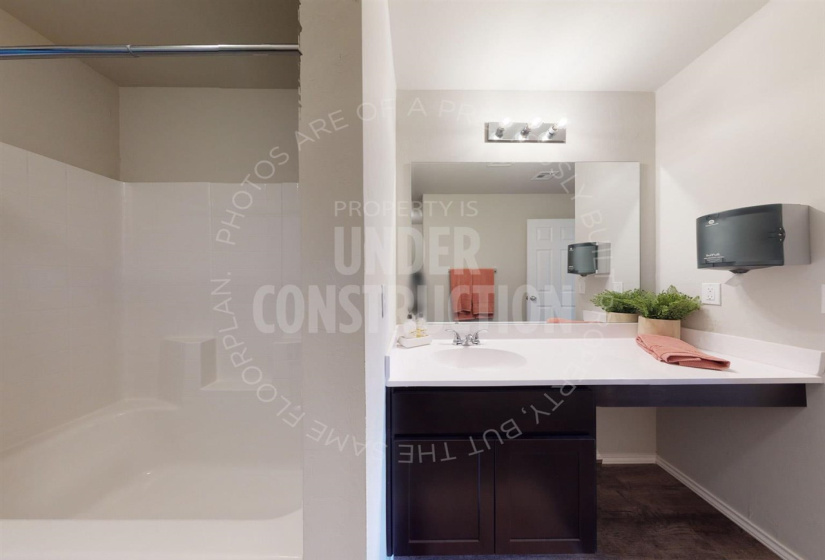 4 Bedrooms Bedrooms, ,2 BathroomsBathrooms,Residential,Single Family,Hilltop,1,131921