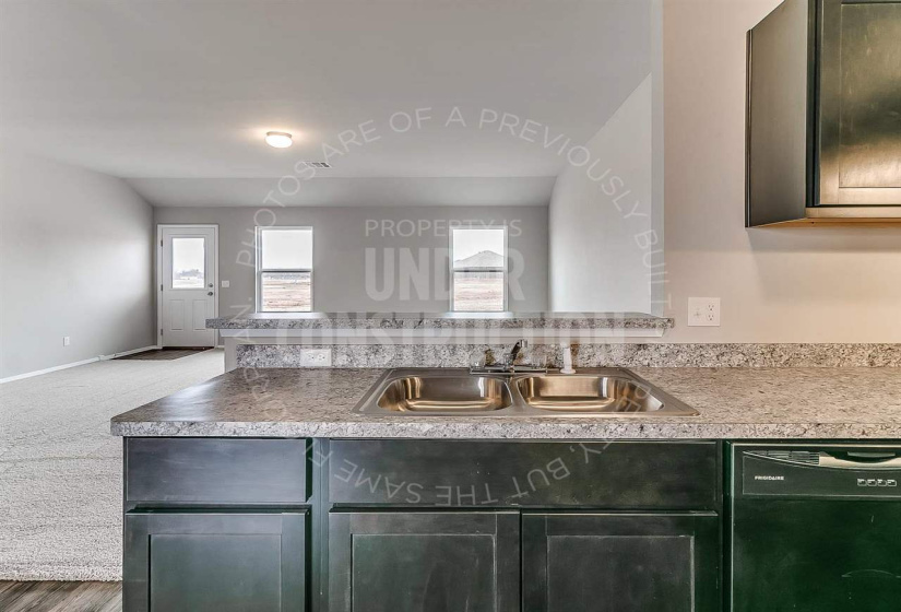 3 Bedrooms Bedrooms, ,2 BathroomsBathrooms,Residential,Single Family,Hilltop,1,131922