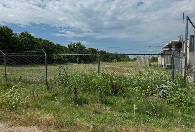 6 BathroomsBathrooms,Commercial/industrial,Commercial,Vine,2,131932