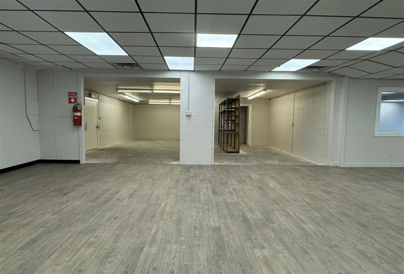 6 BathroomsBathrooms,Commercial/industrial,Commercial,Vine,2,131932