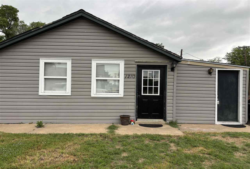 3 BathroomsBathrooms,Multi-family,Duplex,Allen,1,131934