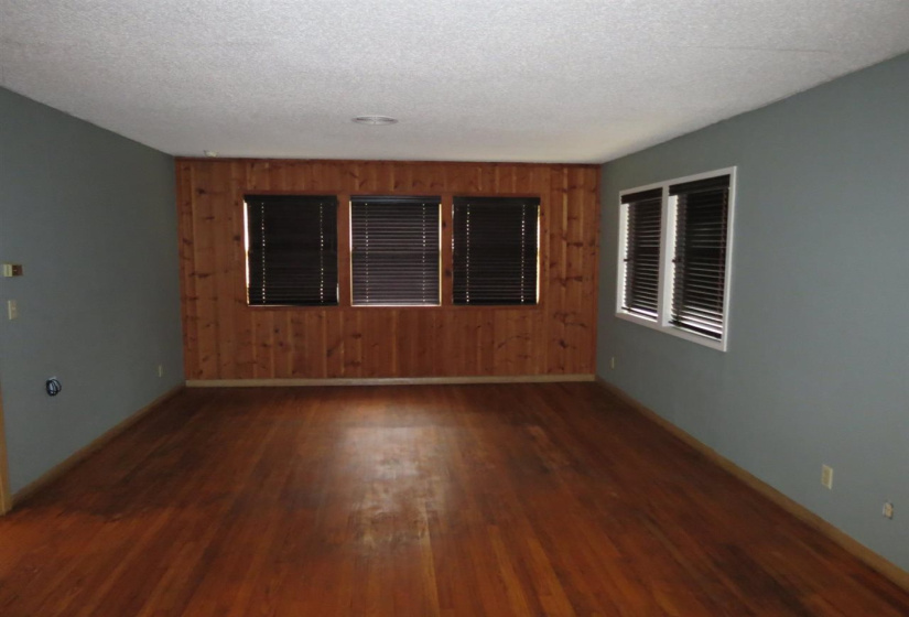 3 Bedrooms Bedrooms, ,2 BathroomsBathrooms,Residential,Single Family,Sunset,1,131933
