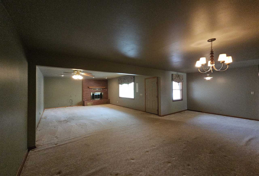 3 Bedrooms Bedrooms, ,2 BathroomsBathrooms,Residential,Single Family,Elm,1,131938