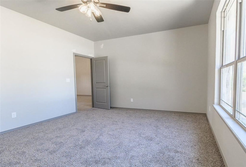4 Bedrooms Bedrooms, ,3 BathroomsBathrooms,Residential,Single Family,870,1,131941