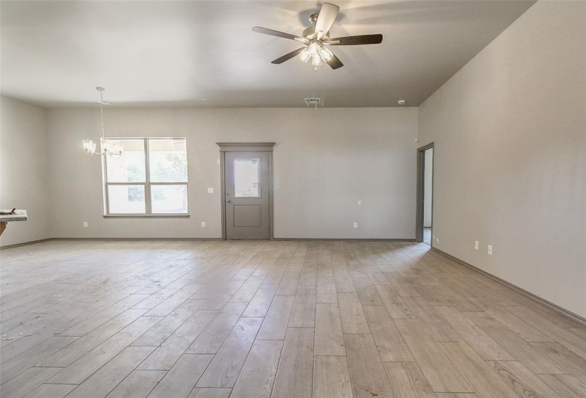 4 Bedrooms Bedrooms, ,3 BathroomsBathrooms,Residential,Single Family,870,1,131941