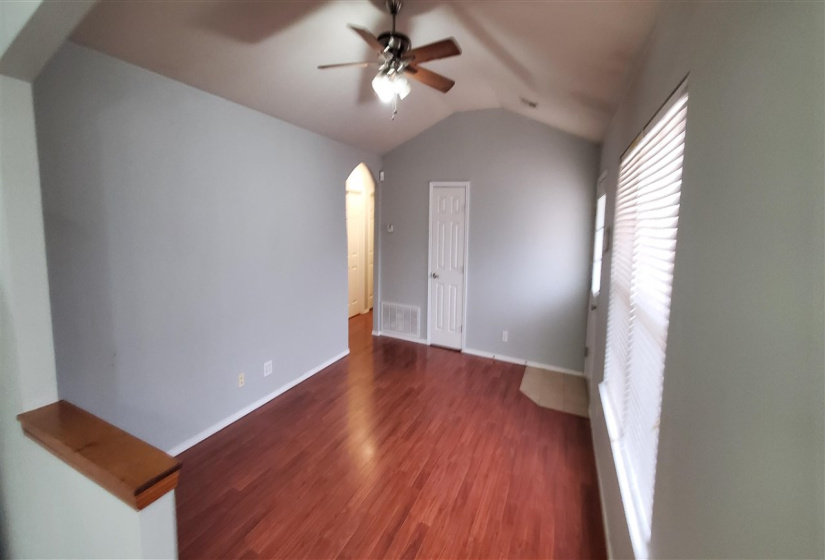 3 Bedrooms Bedrooms, ,2 BathroomsBathrooms,Residential,Single Family,Post Oak,1,131944