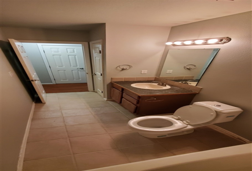 3 Bedrooms Bedrooms, ,2 BathroomsBathrooms,Residential,Single Family,Post Oak,1,131944