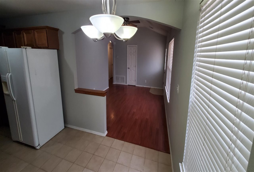 3 Bedrooms Bedrooms, ,2 BathroomsBathrooms,Residential,Single Family,Post Oak,1,131944