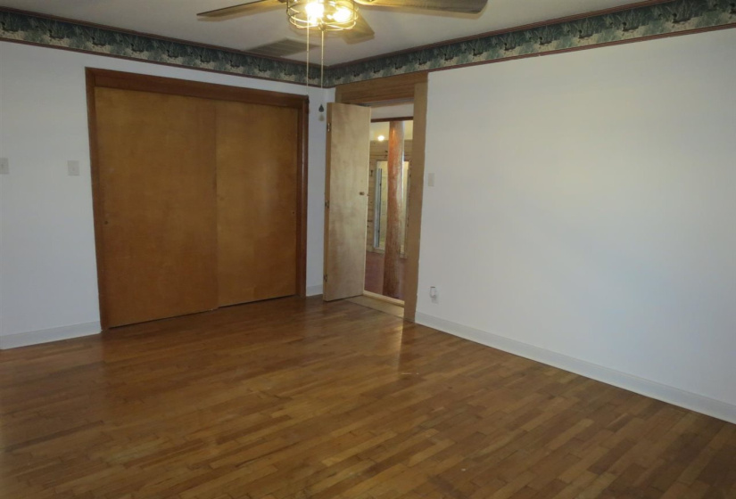 3 Bedrooms Bedrooms, ,2 BathroomsBathrooms,Residential,Single Family,19th,1.5,131947