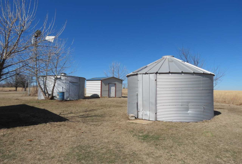 3 Bedrooms Bedrooms, ,2 BathroomsBathrooms,Residential,Single Family,19th,1.5,131947