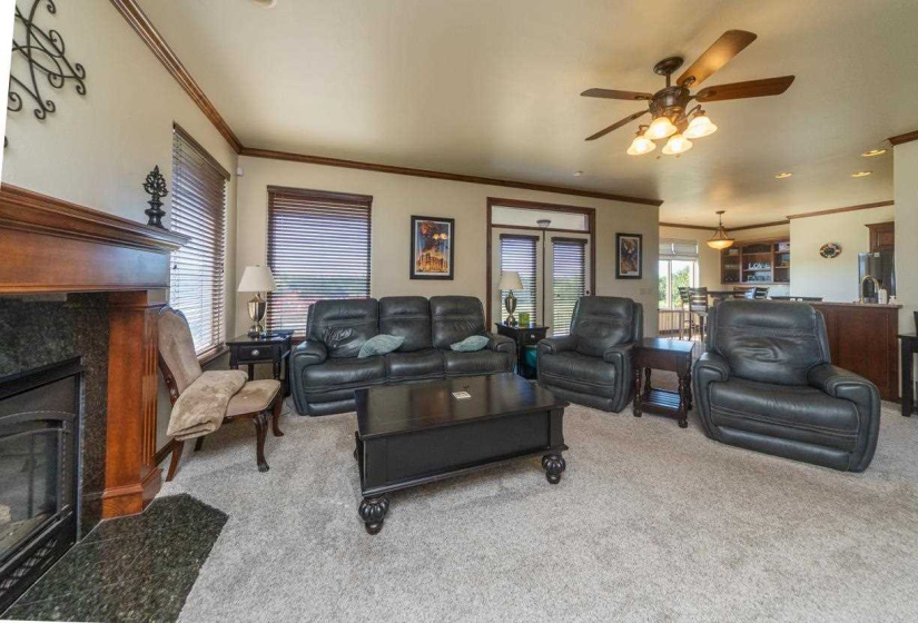 5 Bedrooms Bedrooms, ,3 BathroomsBathrooms,Residential,Single Family,Falls,1.5,131950