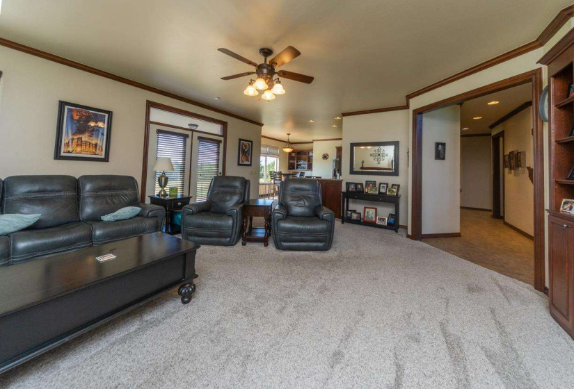 5 Bedrooms Bedrooms, ,3 BathroomsBathrooms,Residential,Single Family,Falls,1.5,131950