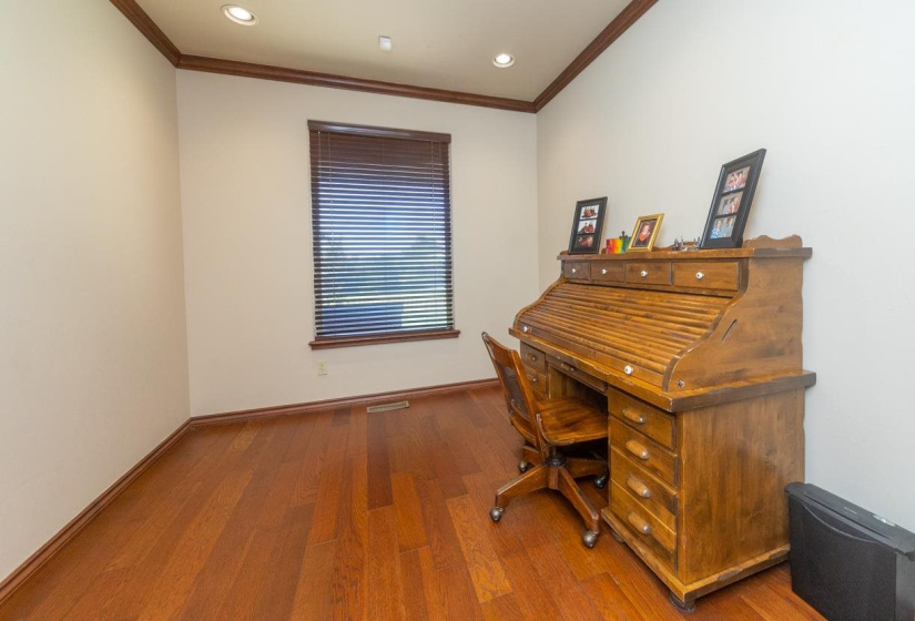 5 Bedrooms Bedrooms, ,3 BathroomsBathrooms,Residential,Single Family,Falls,1.5,131950