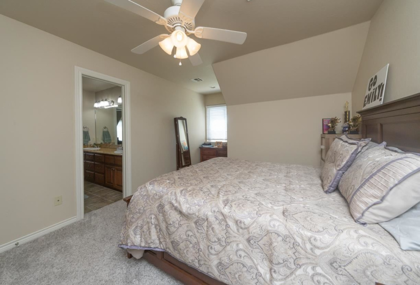 5 Bedrooms Bedrooms, ,3 BathroomsBathrooms,Residential,Single Family,Falls,1.5,131950