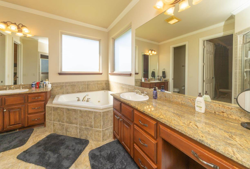5 Bedrooms Bedrooms, ,3 BathroomsBathrooms,Residential,Single Family,Falls,1.5,131950