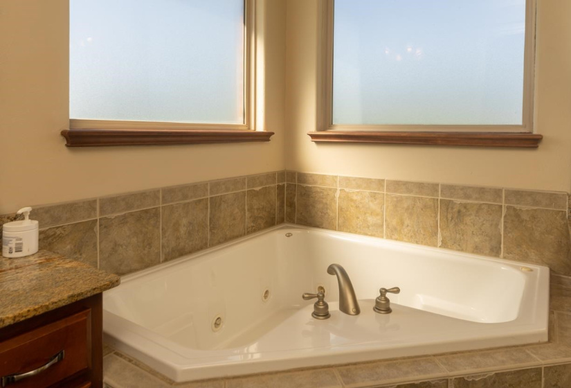 5 Bedrooms Bedrooms, ,3 BathroomsBathrooms,Residential,Single Family,Falls,1.5,131950